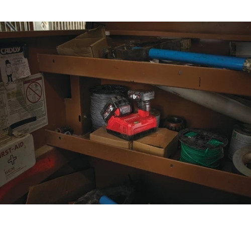 Зарядное устройство Milwaukee M12-18 FC 12-18В