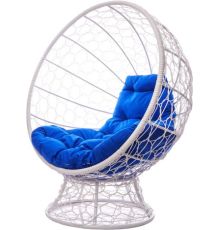 Кресло M-Group Кокос на подставке 11590110 белый ротанг/синяя подушка