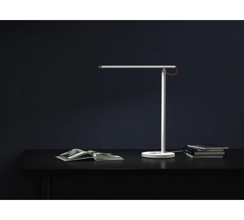 Настольная лампа Xiaomi Mi Smart LED Desk Lamp 1S MJTD01SYL международная версия