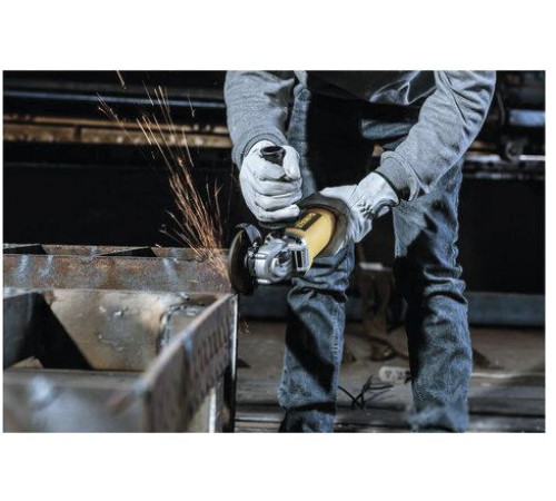 Угловая шлифмашина DeWalt DWE4117-QS
