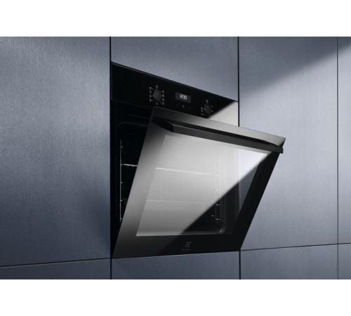 Электрический духовой шкаф Electrolux SurroundCook 600 EOF5C50BZ