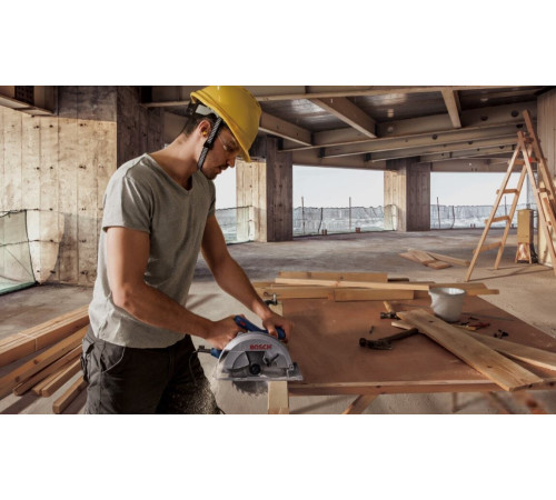 Дисковая циркулярная пила Bosch GKS 140 Professional 06016B3020