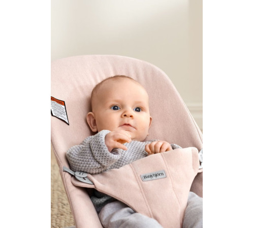 Шезлонг BabyBjorn Bliss Woven melange 0060.28 light pink