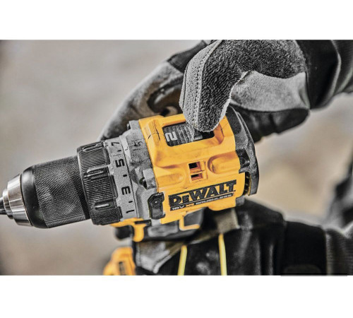 Дрель-шуруповерт DeWalt DCD800NT без АКБ, кейс