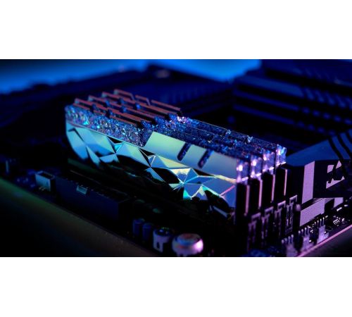Оперативная память G.Skill Trident Z Royal Elite 2x16GB PC4-28800 F4-3600C16D-32GTESC