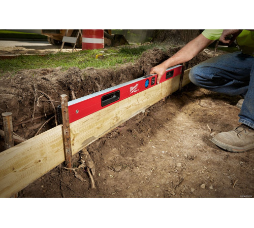 Уровень строительный Milwaukee 4933471979