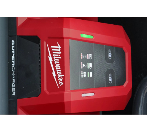 Зарядное устройство Milwaukee M18MDBSC 4932498557 18В