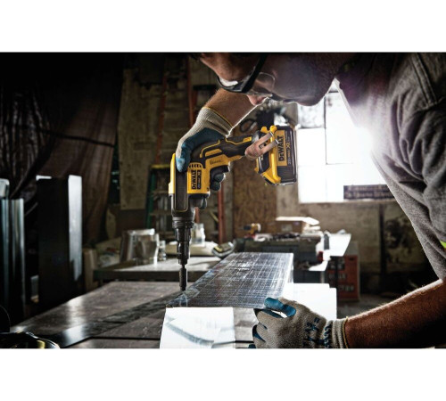 Шуруповерт DeWalt DCF622B без АКБ