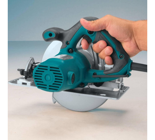 Дисковая циркулярная пила Makita HS7600