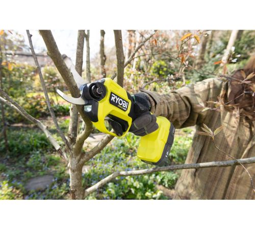 Секатор Ryobi RY18SCXA-0 без АКБ