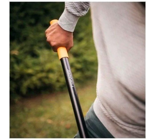 Лопата совковая Fiskars Solid 1066720