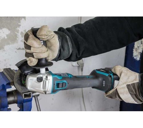 Угловая шлифмашина Makita DGA504RF с 1-м АКБ, кейс