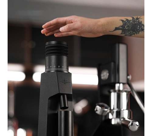 Электрическая кофемолка MHW-3BOMBER G6152B-OS