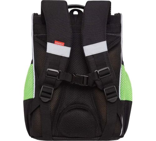 Школьный рюкзак Grizzly RAm-585-8 черный/салатовый