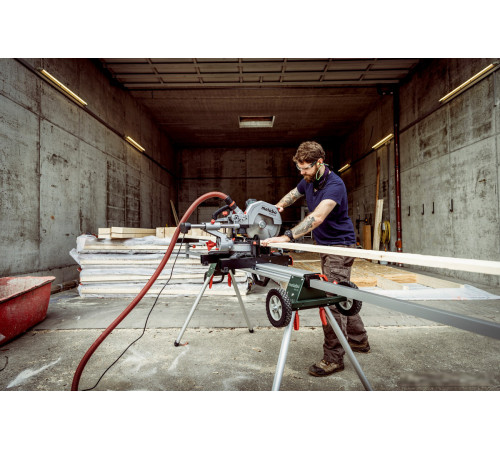 Торцовочная пила Metabo KGS 305 M 613305000