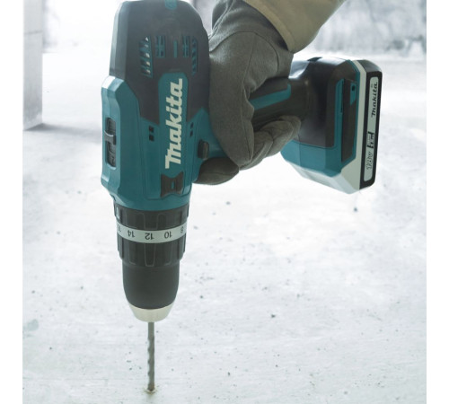 Ударная дрель-шуруповерт Makita HP488DWAE с 2-мя АКБ, кейс