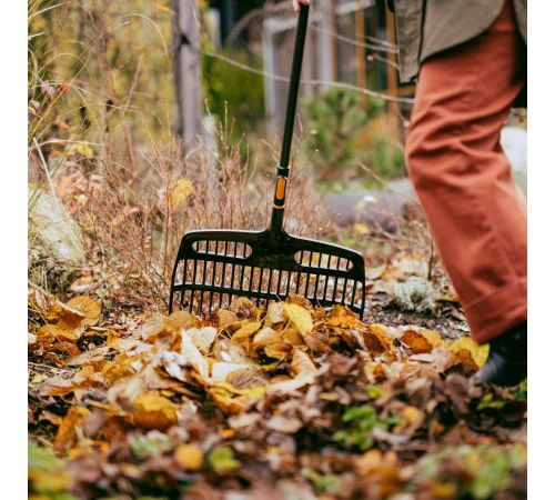 Грабли зубчатые Fiskars 1080681