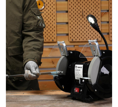 Заточный станок Deko DKGM400-200 063-4324