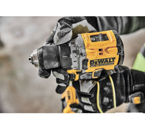 Дрель-шуруповерт DeWalt DCD800NT без АКБ, кейс