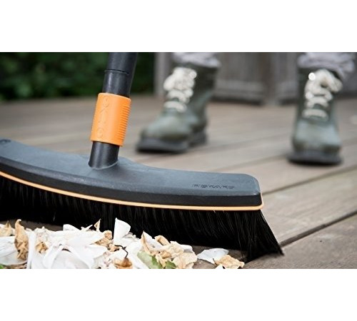 Щетка Fiskars QuikFit 1001416
