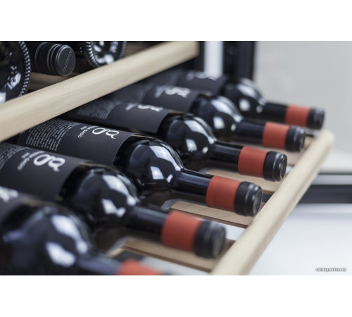 Винный шкаф CASO WineSafe 18 EB Inox