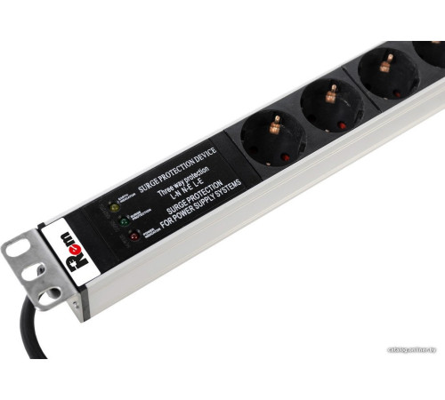 Блок розеток Rem R-16-7S-FI-440-3 7 розеток, шнур 3 м