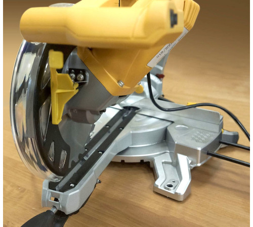 Торцовочная пила Энкор Корвет 8-310С