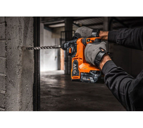 Перфоратор AEG Powertools BBH18BL2-502C 4935492343 с 2-мя АКБ, кейс