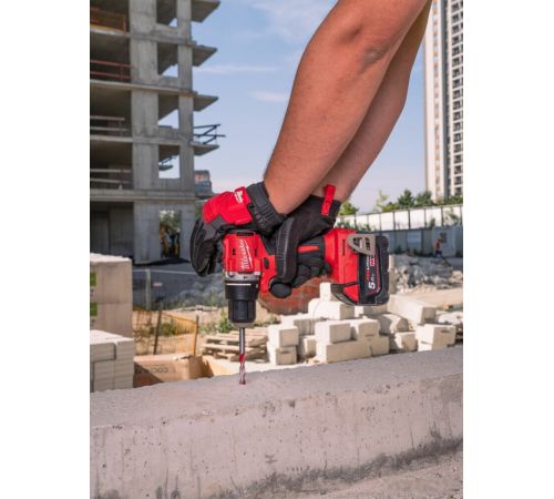 Ударная дрель-шуруповерт Milwaukee M18 M18BLPDRC-202C 4933492822 с 2-мя АКБ 2 Ач, кейс
