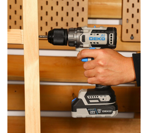 Дрель-шуруповерт Deko ZKCD20V One+ 084-1003 с 2-мя АКБ, кейс