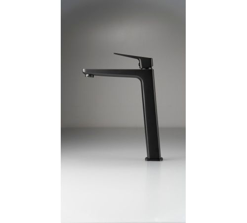 Смеситель Deante Blur Nero BQL_N20K черный
