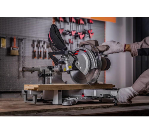 Дисковая циркулярная пила Crown CT15233P