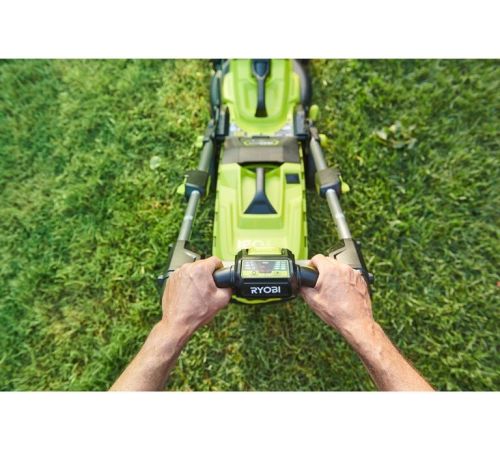 Газонокосилка Ryobi RY18LMX40B-240 с 2-мя АКБ