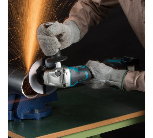 Угловая шлифмашина Makita DGA508RME с 2-мя АКБ, кейс