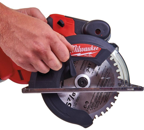 Дисковая циркулярная пила Milwaukee Fuel M18 FMCS-0X без АКБ