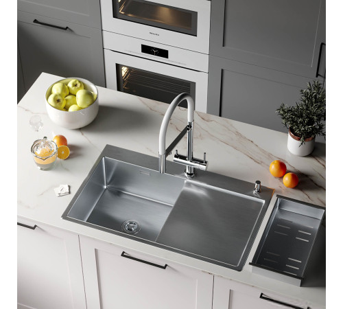 Кухонная мойка Roxen Vespa 560230-70L сатин с коландером и дозатором