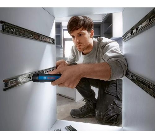 Электроотвертка Bosch Go Professional 06019H2200 с АКБ, кейс