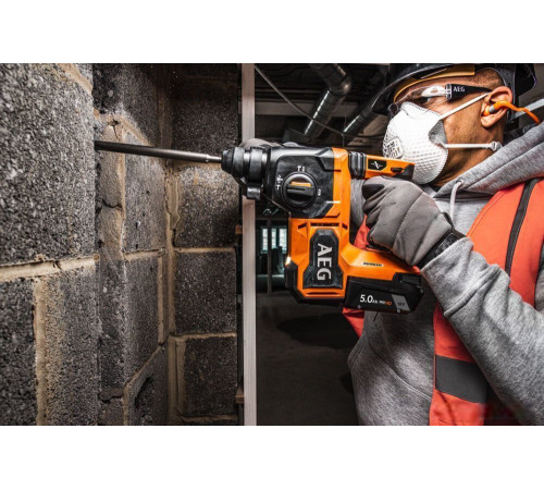 Перфоратор AEG Powertools BBH18BL2-502C 4935492343 с 2-мя АКБ, кейс