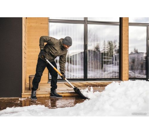 Лопата для уборки снега Fiskars X-Series 1057178