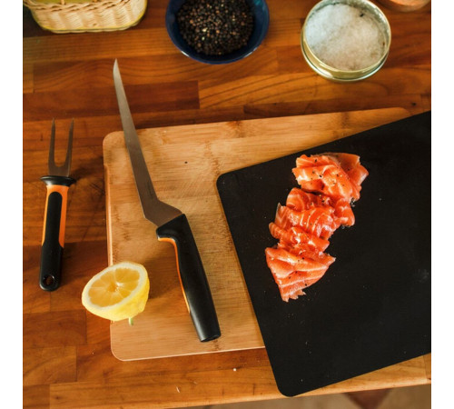 Кухонный нож Fiskars Functional Form 1057540