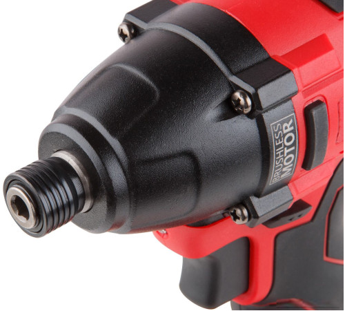 Винтоверт Wortex CWR 0118 0329286 с 2-мя АКБ, кейс