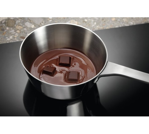 Варочная панель Electrolux EIP8146