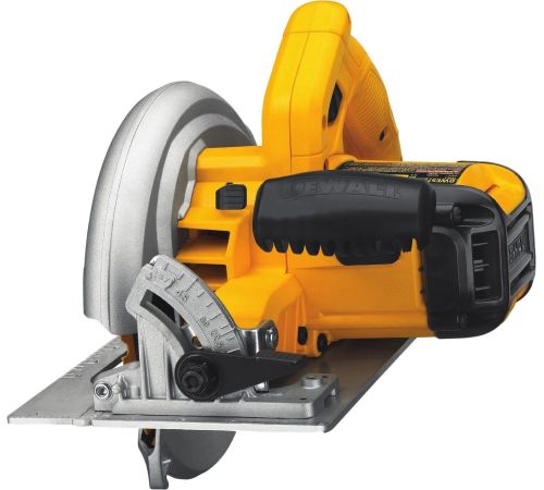 Дисковая циркулярная пила DeWalt DWE575