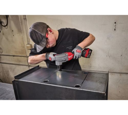Высечные электрические ножницы Milwaukee M18 FNB35-502X 4933498983 с 2-мя АКБ, кейс
