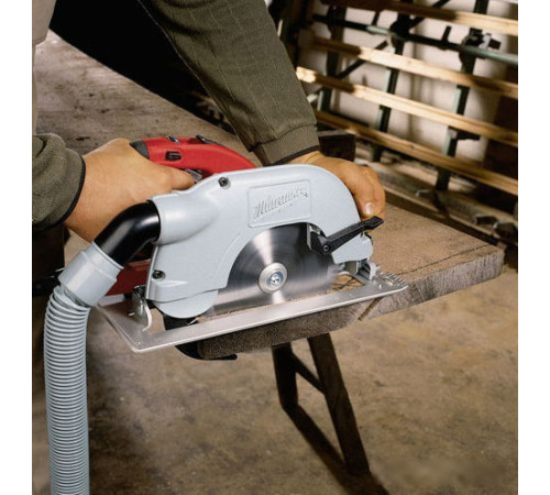 Дисковая циркулярная пила Milwaukee SCS 65 Q