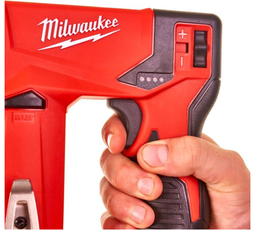 Milwaukee M12 BST-202X 4933459635 с 2-мя АКБ