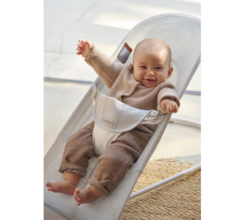 Шезлонг BabyBjorn Balance Mesh 0051.29 silver/white
