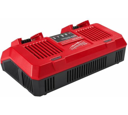 Зарядное устройство Milwaukee M18 DFC 4932472073 18В