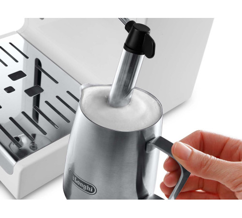 Рожковая кофеварка DeLonghi Active Line ECP 33.21.W