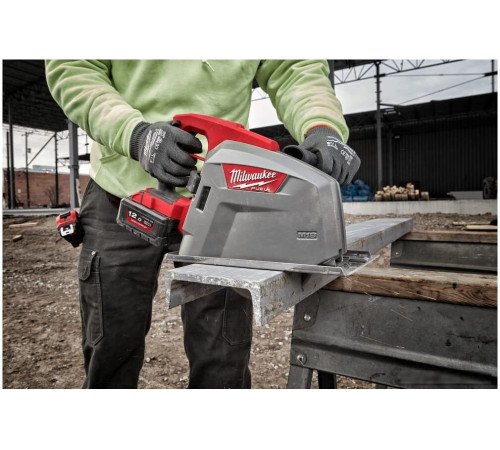 Дисковая циркулярная пила Milwaukee Fuel M18 FMCS66-0C 4933472110 без АКБ, кейс